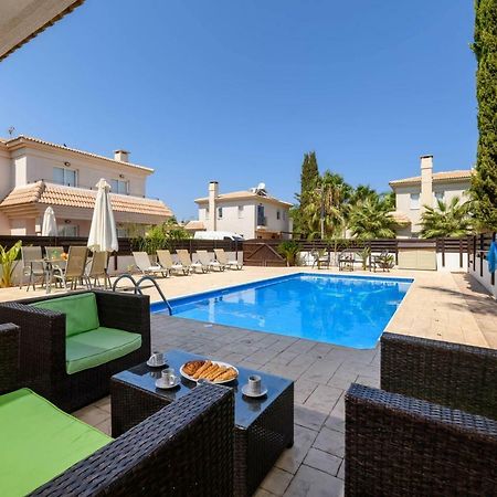 Villa Nadja Paralimni Exterior photo